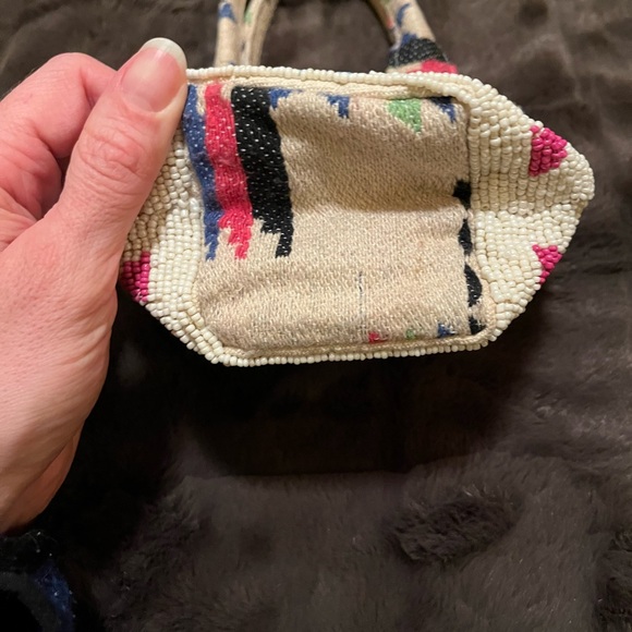 America & Beyond Beaded Artistic Handbag with white and multicolor patterns. - Picture 4 of 9